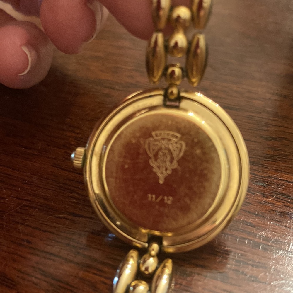 Gucci watch with color changing rings. Silver, gold, green, black red and green - Picture 2 of 3